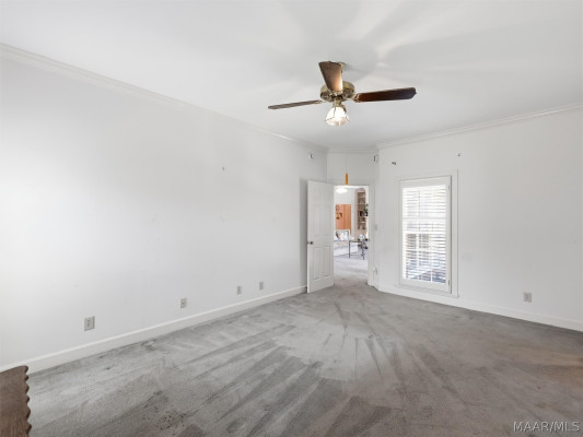 8207 Harrogate Hill