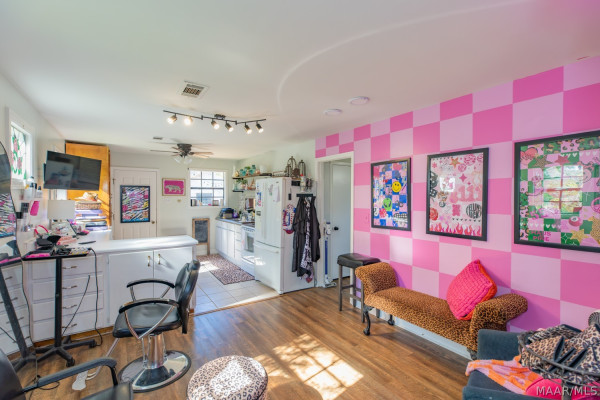 3209 Pettus Road
