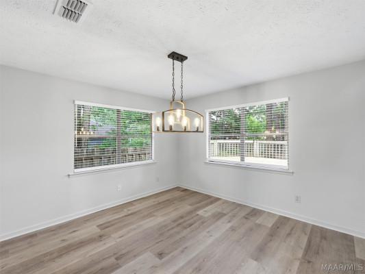 6572 Luxembourg Circle