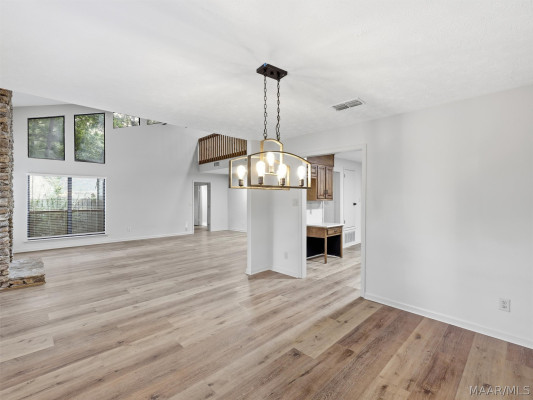 6572 Luxembourg Circle