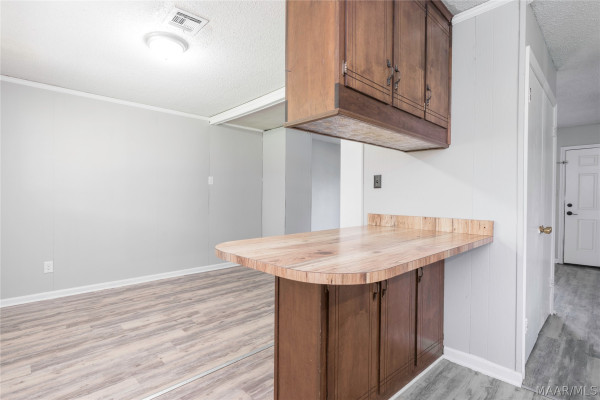 6650 PINEBROOK Drive