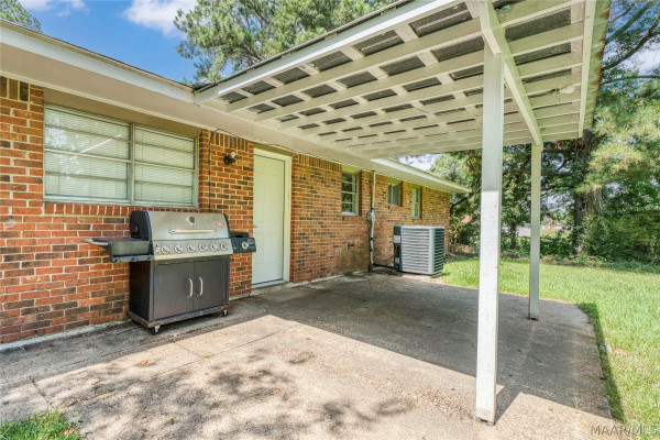6650 PINEBROOK Drive