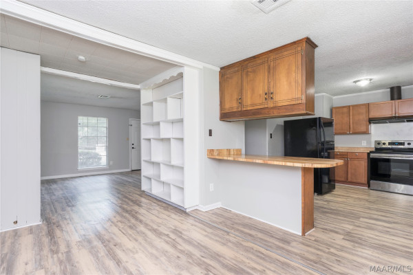 6650 PINEBROOK Drive