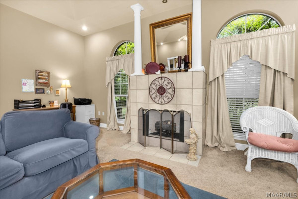 6725 Pineleaf Drive