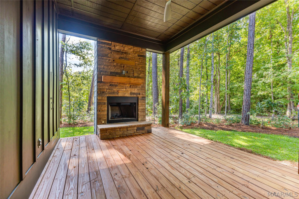 384 Whisper Trace