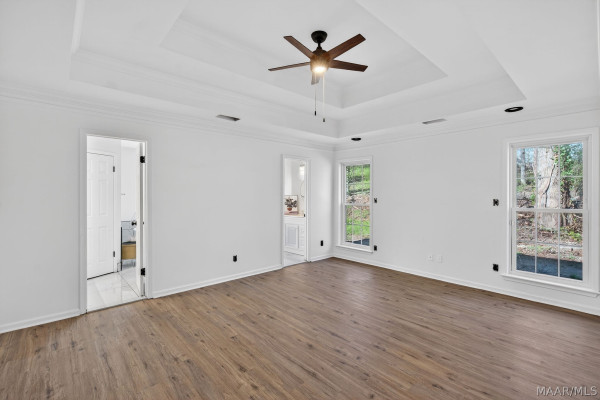 186 Lake Bend Cove