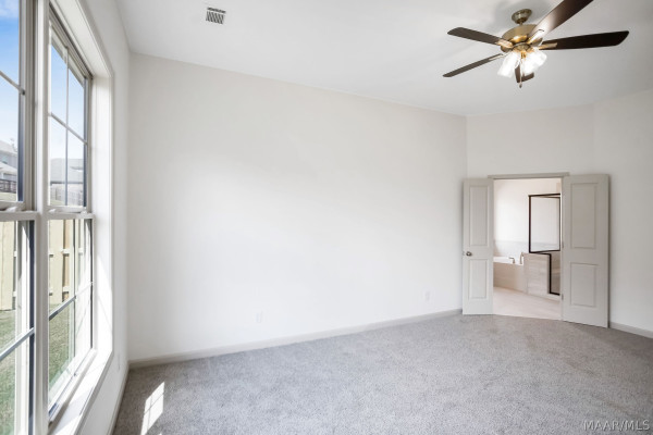 404 Hawthorne Ridge Drive