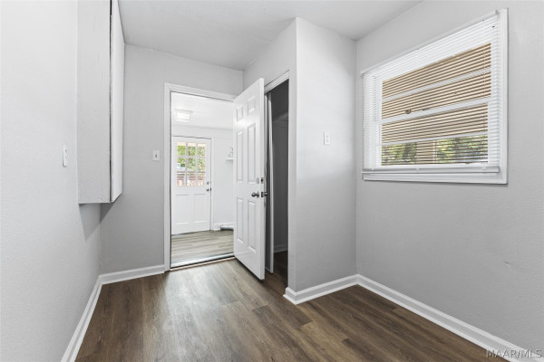 3255 WILLOW LANE Drive