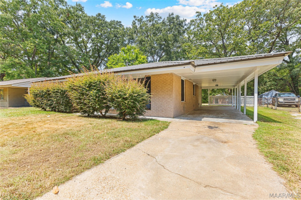 3255 WILLOW LANE Drive