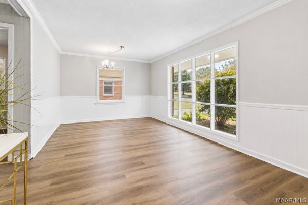 3255 WILLOW LANE Drive