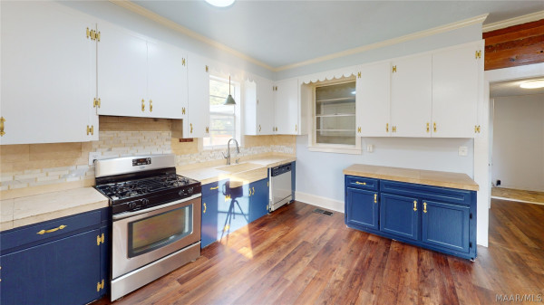 703 Lower Kingston Road