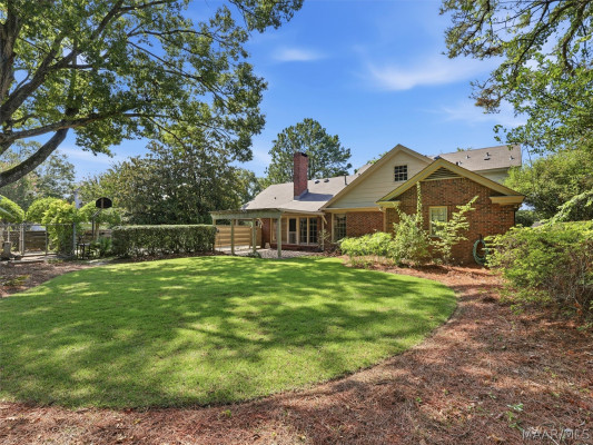 3152 Rolling Road Circle