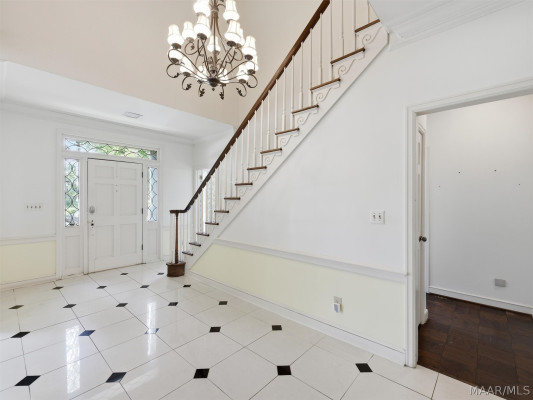 3152 Rolling Road Circle