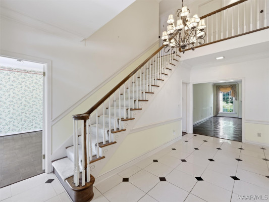 3152 Rolling Road Circle