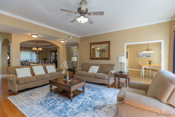 198 Walnut Point Drive