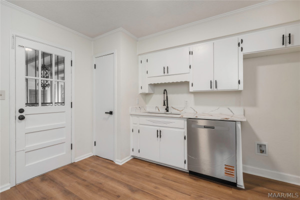 414 Daphne Lane