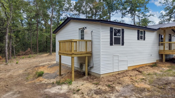 162 County Rd 20 . E