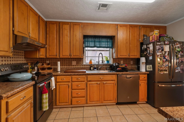 3958 Croydon Road