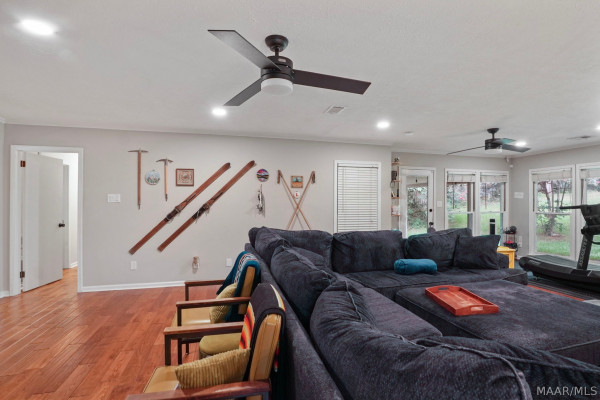 3958 Croydon Road