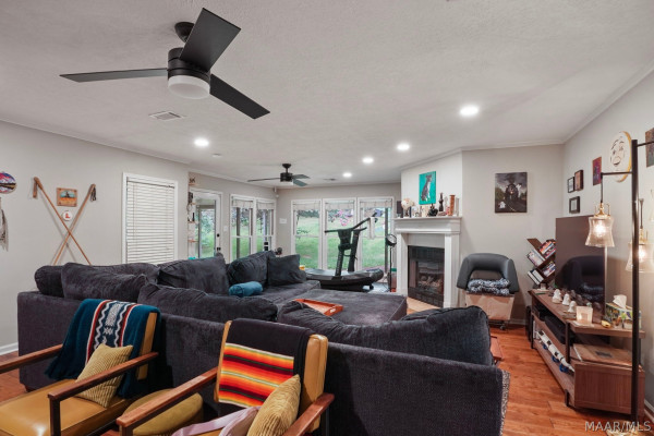 3958 Croydon Road