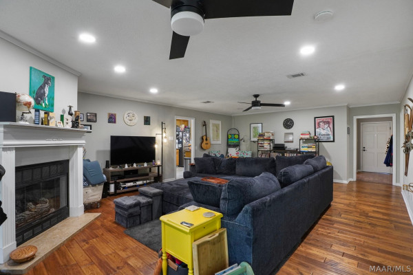 3958 Croydon Road