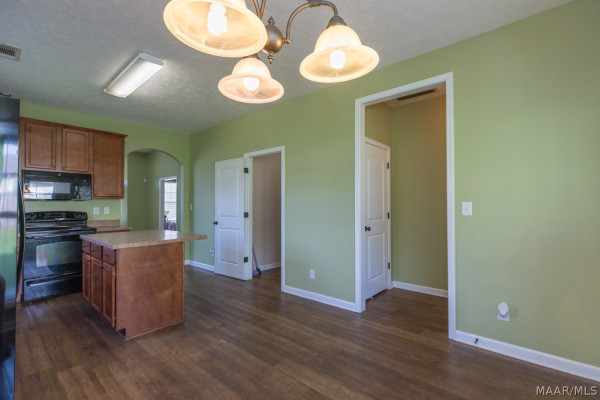 3913 Brookshire Way