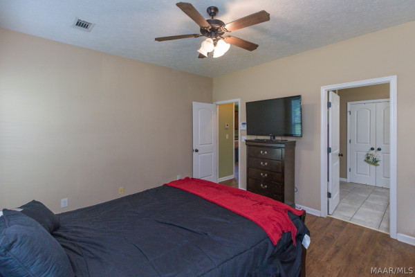 3913 Brookshire Way