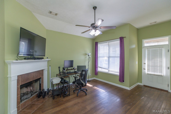 3913 Brookshire Way