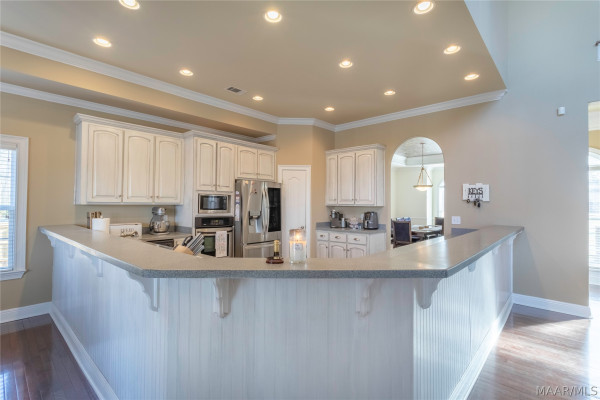 402 Menawa Pass