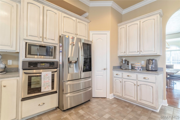 402 Menawa Pass