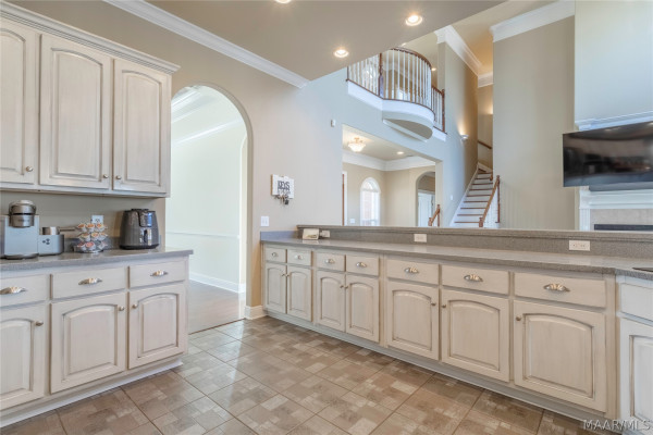 402 Menawa Pass