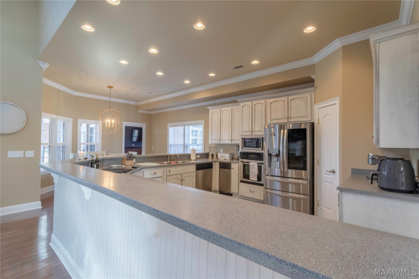 402 Menawa Pass