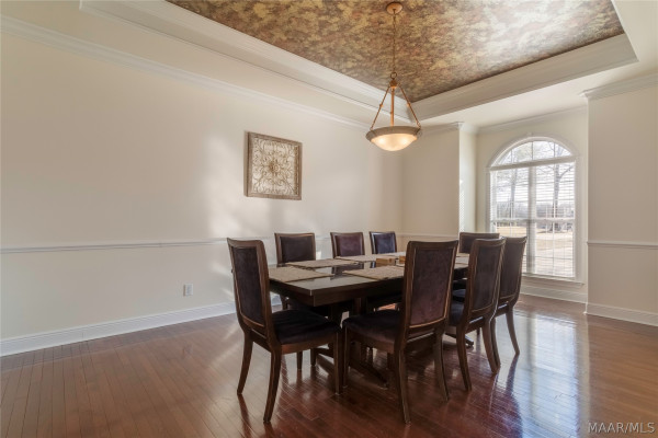 402 Menawa Pass