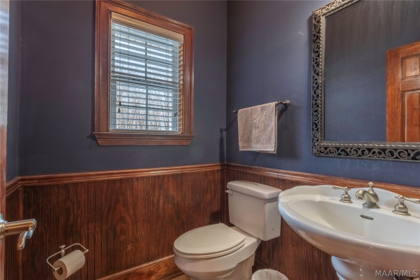402 Menawa Pass
