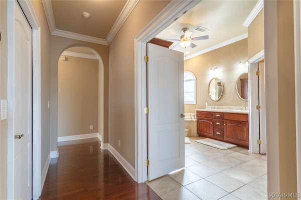 402 Menawa Pass