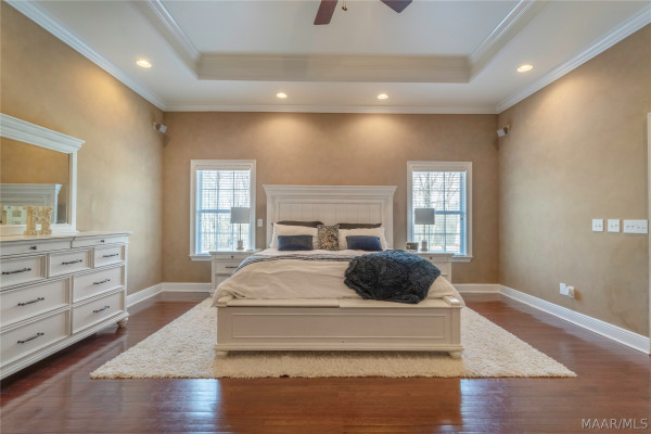 402 Menawa Pass