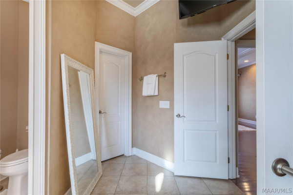 402 Menawa Pass