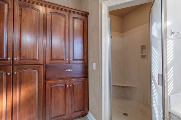 402 Menawa Pass