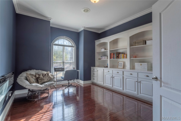 402 Menawa Pass