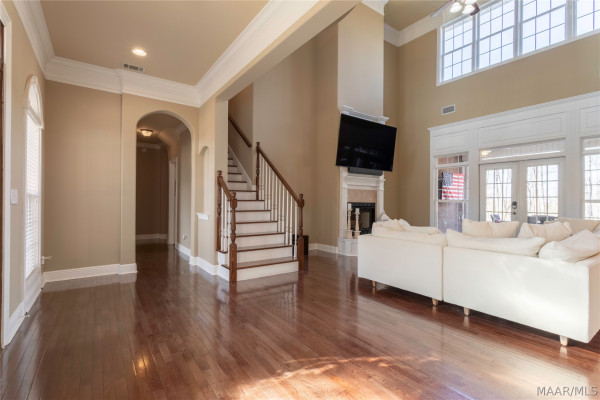 402 Menawa Pass