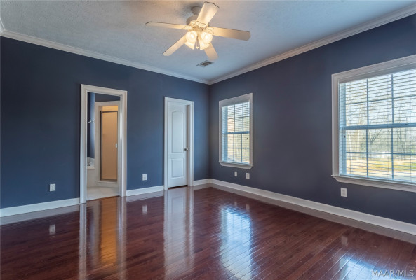 402 Menawa Pass