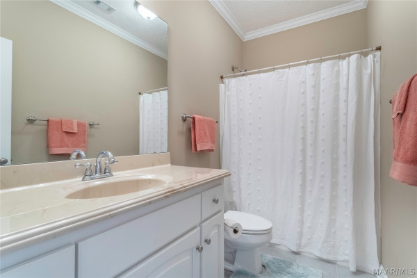 402 Menawa Pass