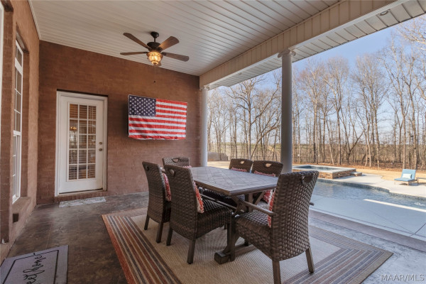 402 Menawa Pass