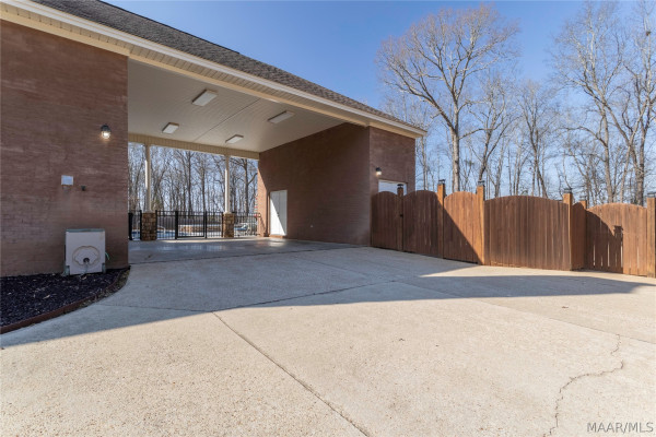 402 Menawa Pass