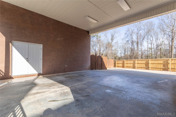 402 Menawa Pass