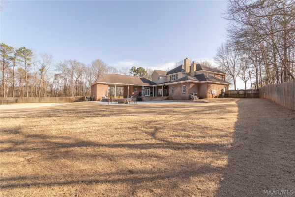402 Menawa Pass