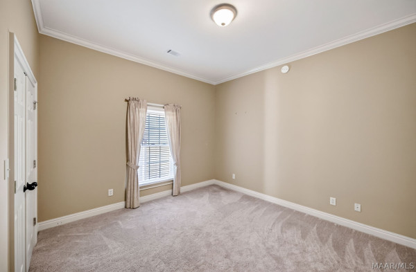 1202 Sadie Circle