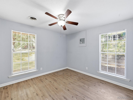 3808 HAYNES Lane