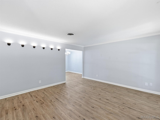 3808 HAYNES Lane