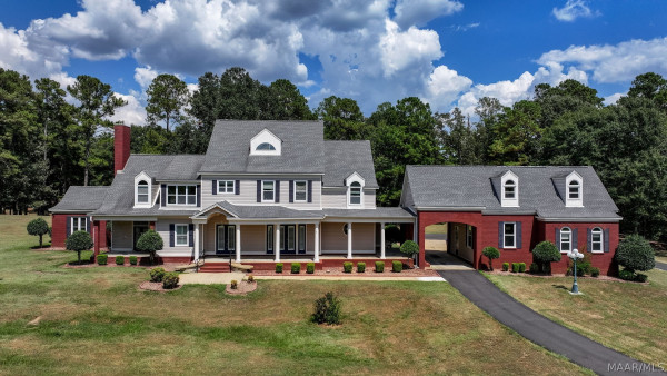 899 LEXINGTON Lane